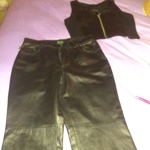 Clothes - Picture 2 of 3